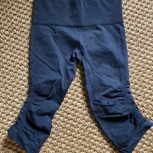 Lululemon In The Flow Cropped legging - Bottoms